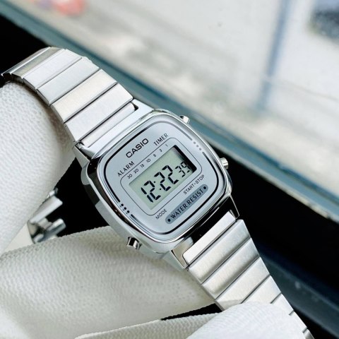 CASIO VINTAGE LA670WA-7D DAMEUR (ZD597a) + ÆSKE CASIO VINTAGE LA670WA-7D DAMEUR (ZD597a) + ÆSKE