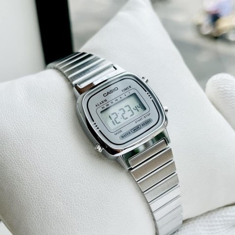CASIO VINTAGE LA670WA-7D DAMEUR (ZD597a) + ÆSKE CASIO VINTAGE LA670WA-7D DAMEUR (ZD597a) + ÆSKE
