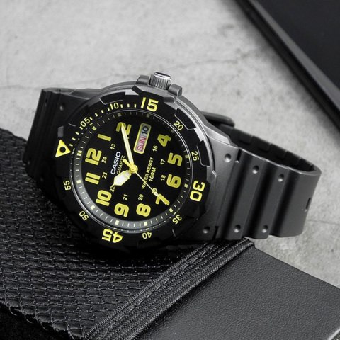 CASIO MRW-200H-9B (zd147i) + KASSEUR HERREUR CASIO MRW-200H-9B (zd147i) + KASSEUR HERREUR