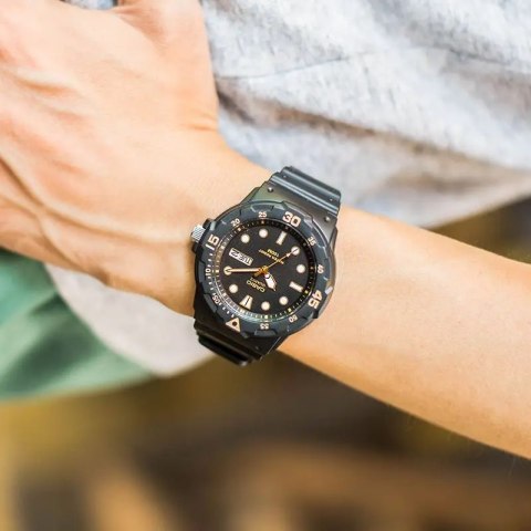 Casio Collection MRW-200H-1E + BOX Herreur Casio Collection MRW-200H-1E + BOX Herreur