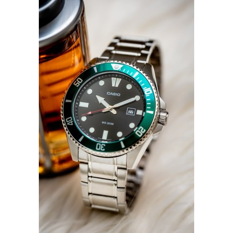 Casio MDV-107D-3A + BOX herreur Casio MDV-107D-3A + BOX herreur